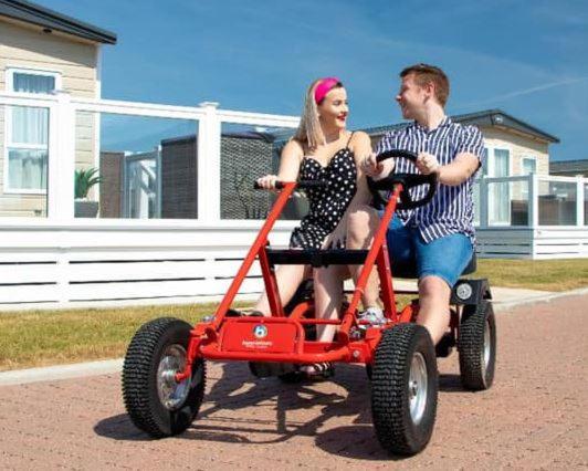 Отель Olympic Holiday Caravan Селси Экстерьер фото